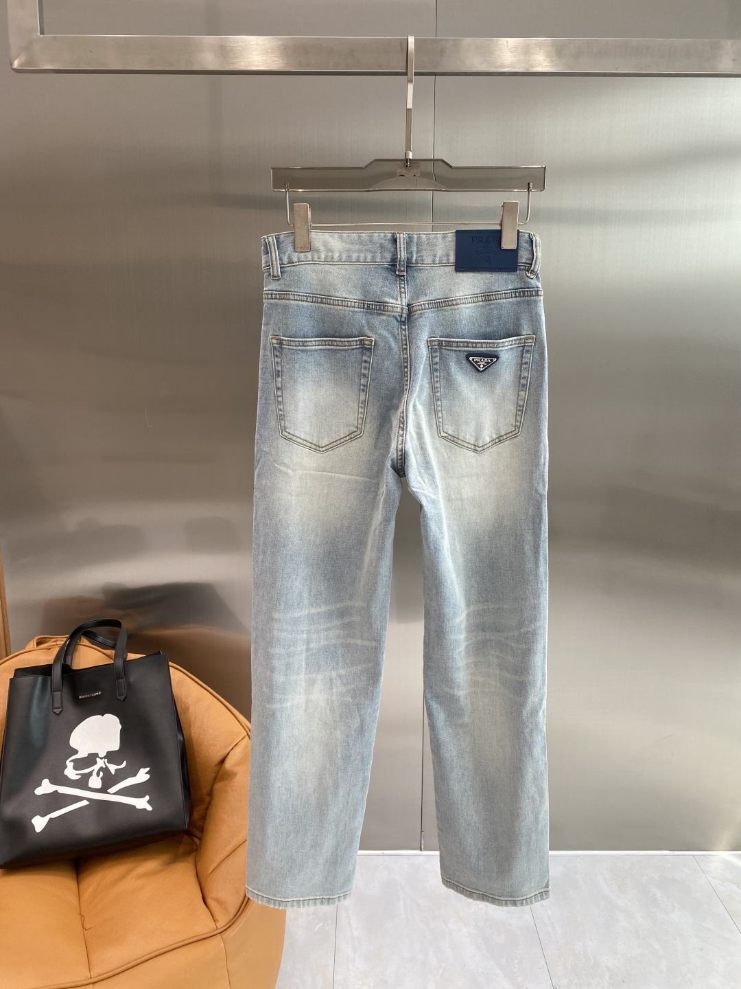 《𝙉𝙚𝙬🖤❤️普家》2026春款重工水洗休闲牛仔裤，进口原版水洗弹力面料，舒适有弹性，独特设计，版型超正