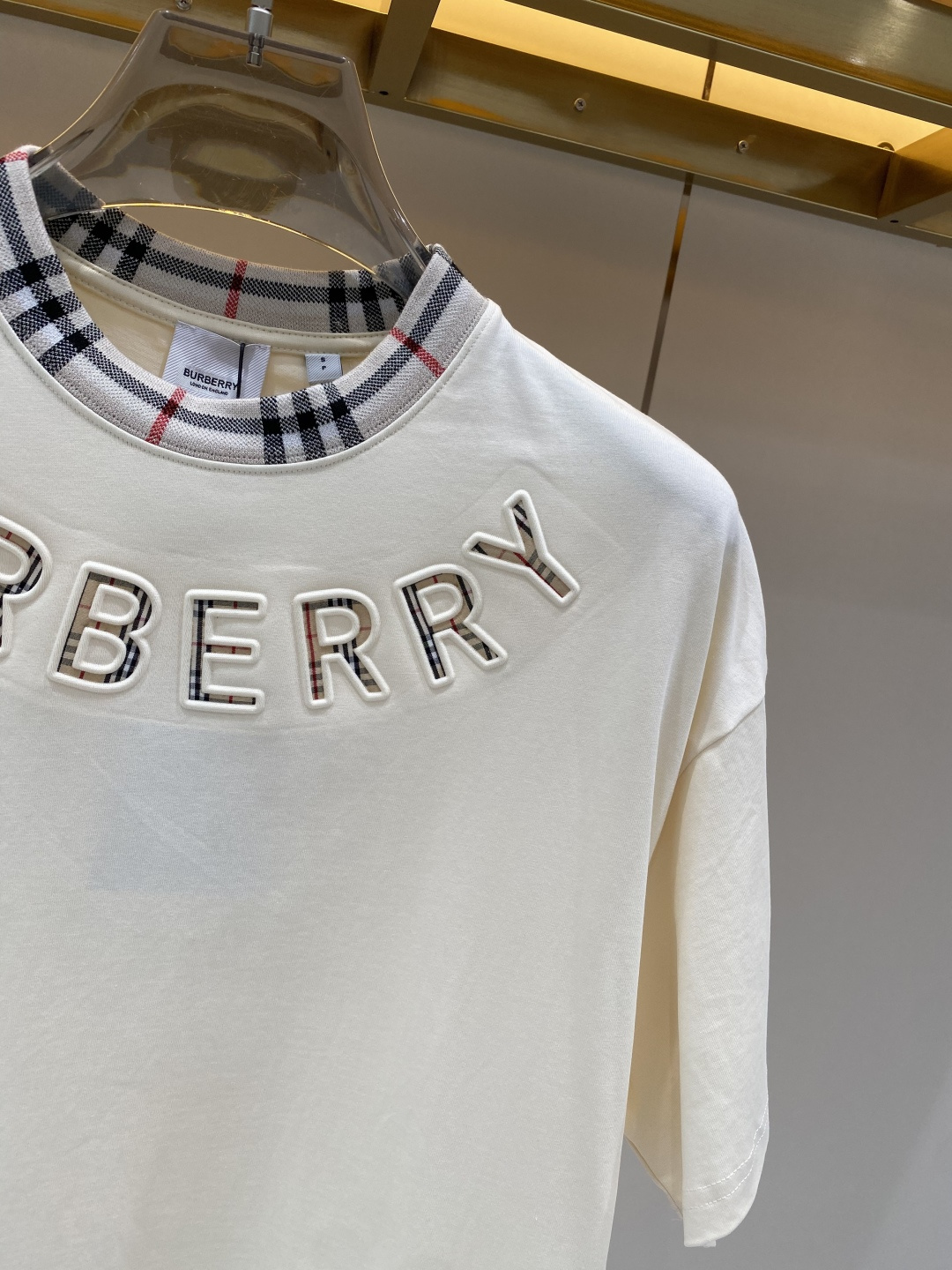 《𝙉𝙚𝙬🖤❤️巴家》2026新款首发专柜最新款短袖圆领T恤 高端订制 设计前卫时尚！logo工艺设计 高