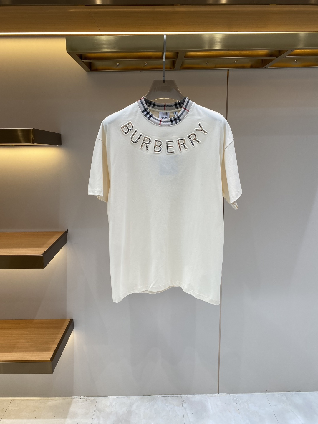 《𝙉𝙚𝙬🖤❤️巴家》2026新款首发专柜最新款短袖圆领T恤 高端订制 设计前卫时尚！logo工艺设计 高