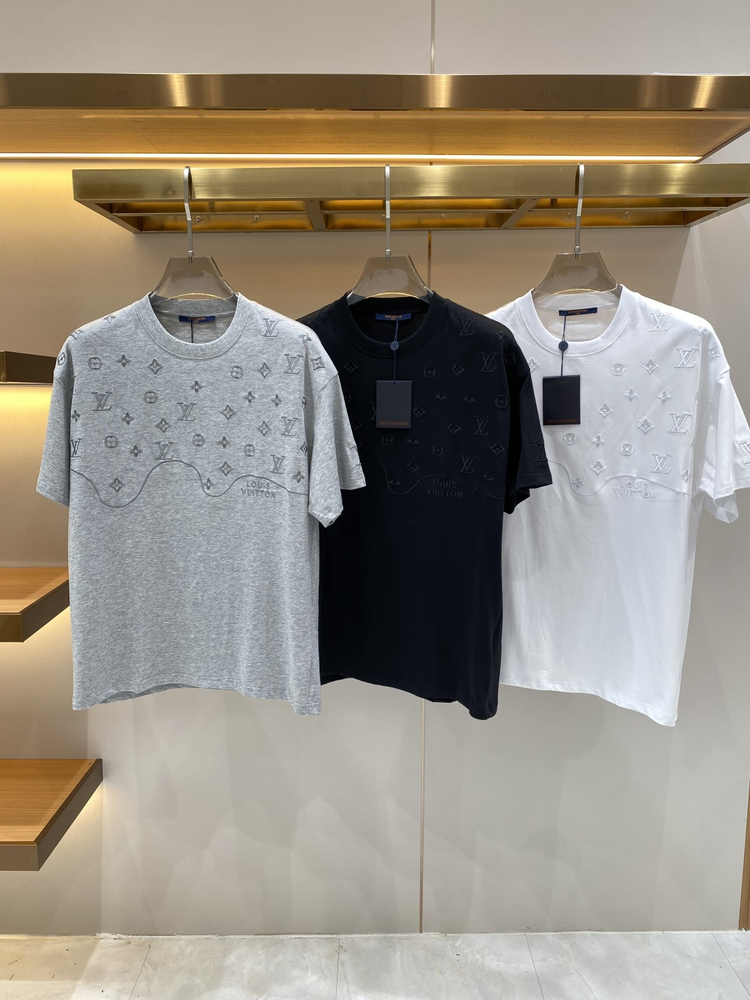 《𝙉𝙚𝙬🖤❤️驴家》26SS新款春夏短袖 最高版本客供定制高端面料 简单时尚款，配色超级好看！经典log