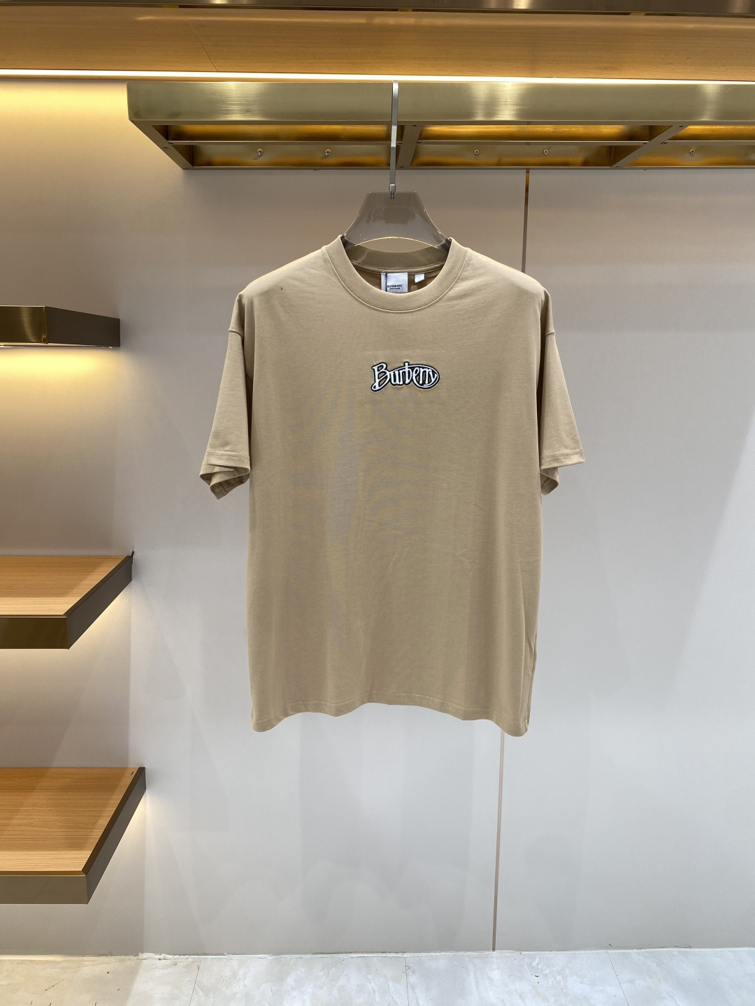 《𝙉𝙚𝙬🖤❤️巴家》26SS新款春夏短袖 最高版本客供定制高端面料 简单时尚款，配色超级好看！经典log