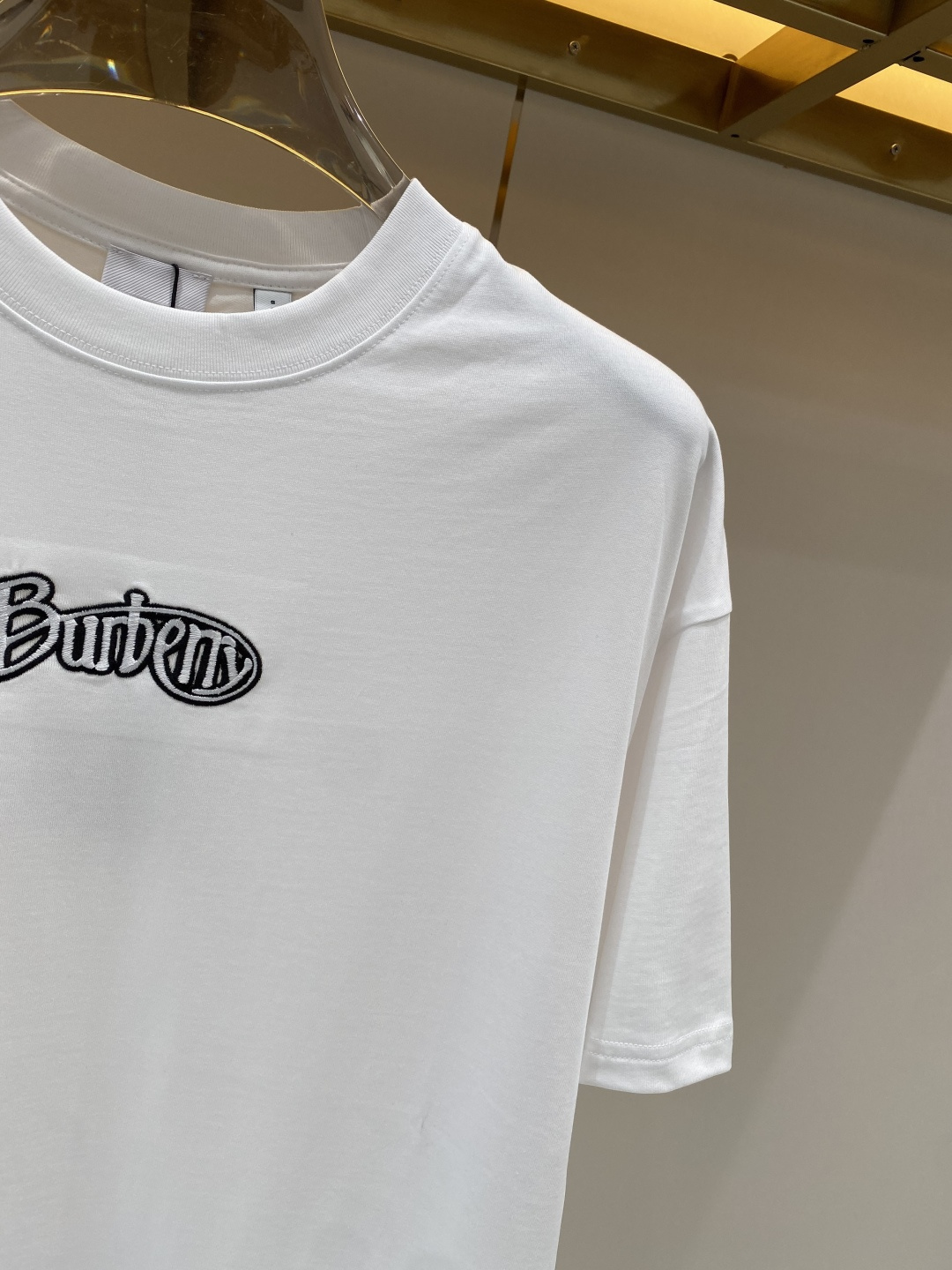 《𝙉𝙚𝙬🖤❤️巴家》26SS新款春夏短袖 最高版本客供定制高端面料 简单时尚款，配色超级好看！经典log