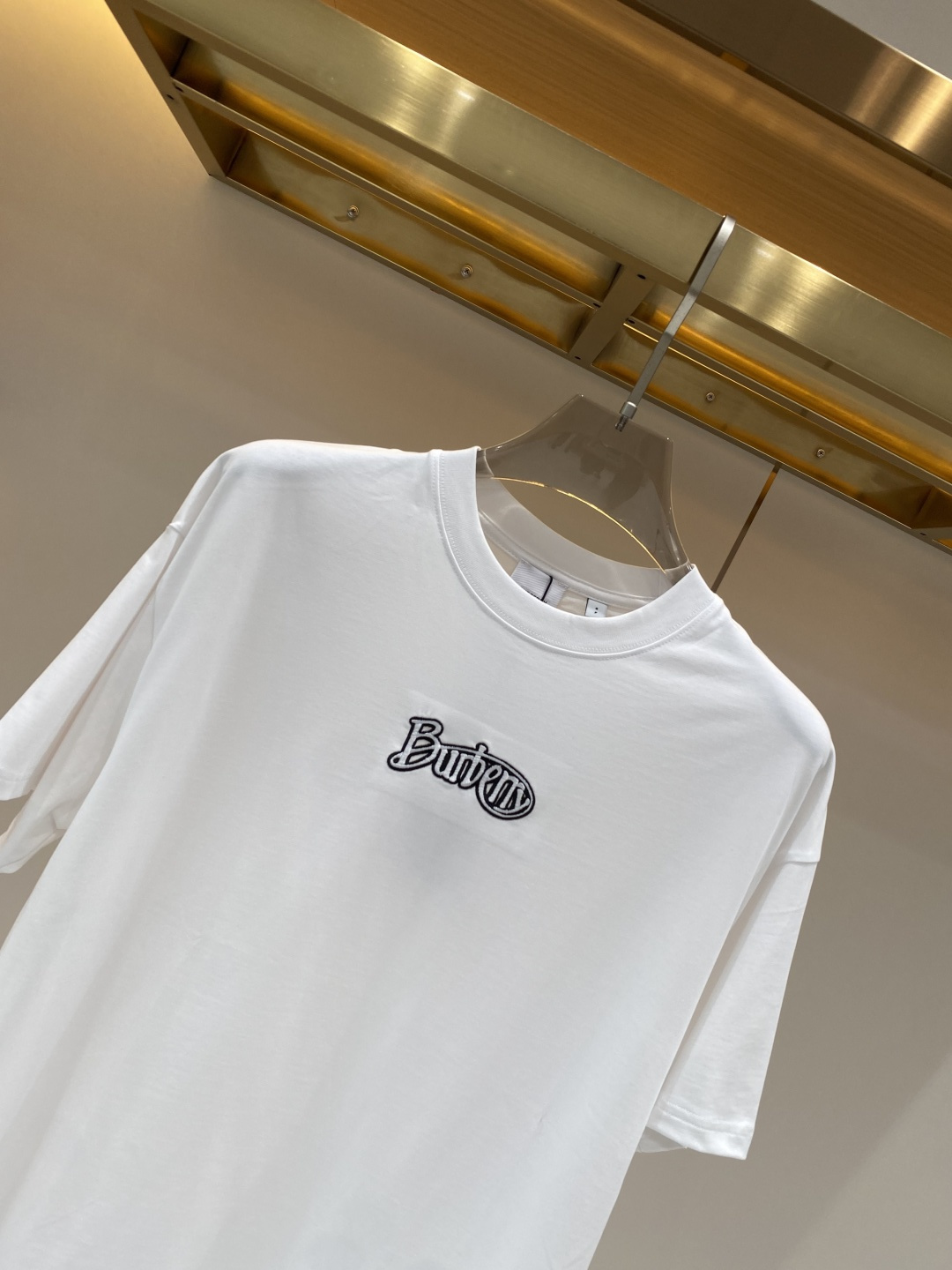 《𝙉𝙚𝙬🖤❤️巴家》26SS新款春夏短袖 最高版本客供定制高端面料 简单时尚款，配色超级好看！经典log