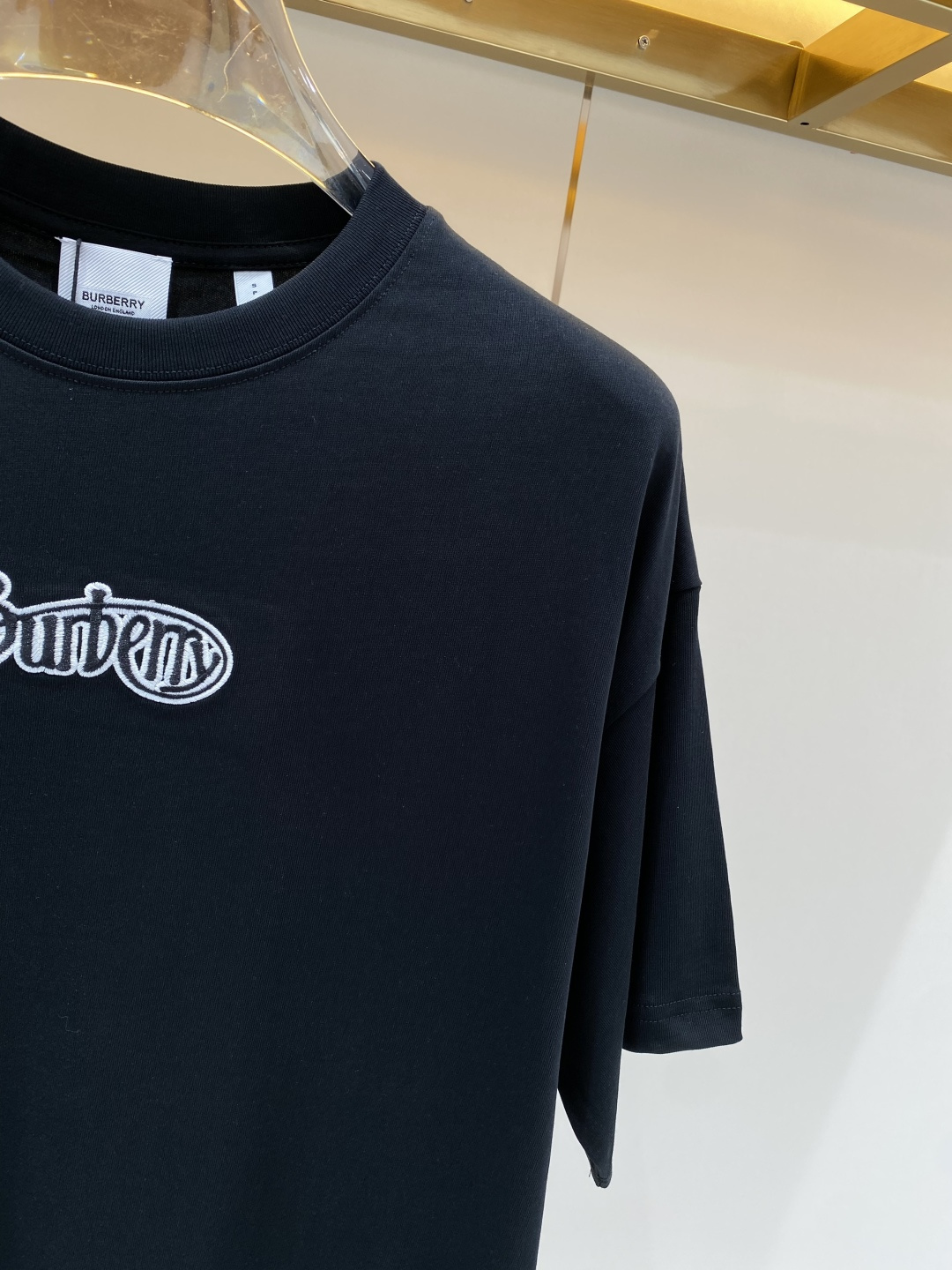 《𝙉𝙚𝙬🖤❤️巴家》26SS新款春夏短袖 最高版本客供定制高端面料 简单时尚款，配色超级好看！经典log