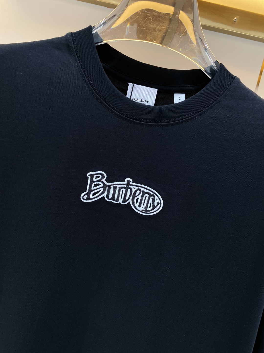 《𝙉𝙚𝙬🖤❤️巴家》26SS新款春夏短袖 最高版本客供定制高端面料 简单时尚款，配色超级好看！经典log