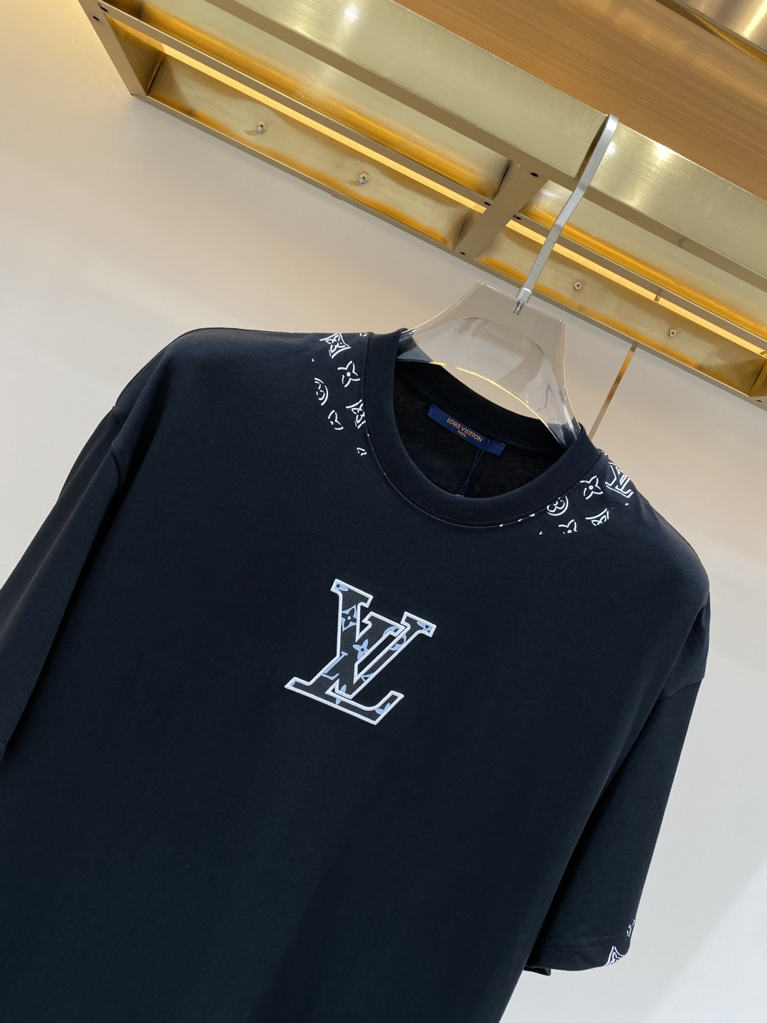 《𝙉𝙚𝙬🖤❤️驴家》26SS新款春夏短袖 最高版本客供定制高端面料 简单时尚款，配色超级好看！经典log