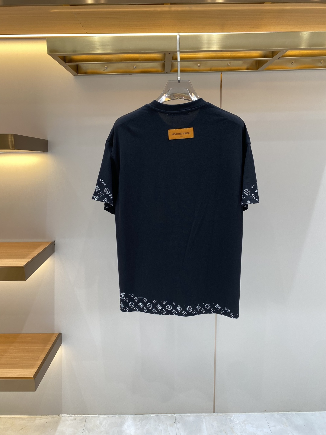 《𝙉𝙚𝙬🖤❤️驴家》26SS新款春夏短袖 最高版本客供定制高端面料 简单时尚款，配色超级好看！经典log