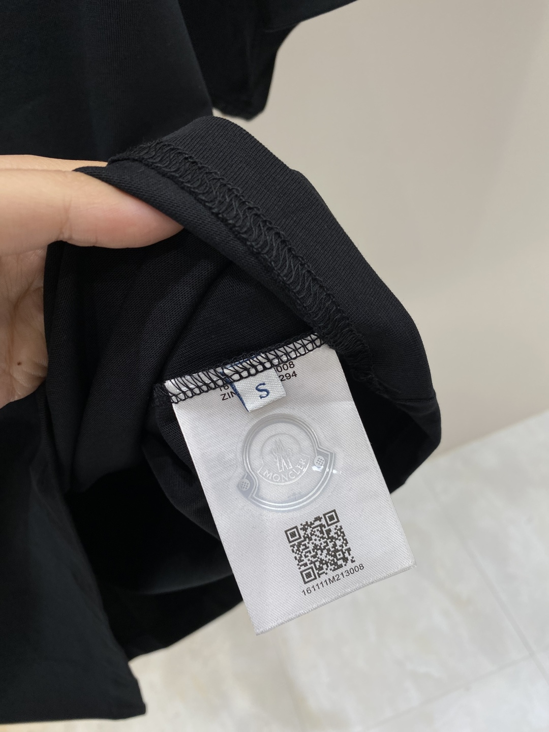 《𝙉𝙚𝙬🖤❤️蒙家》26SS新款春夏短袖 最高版本客供定制高端面料 简单时尚款，配色超级好看！经典log