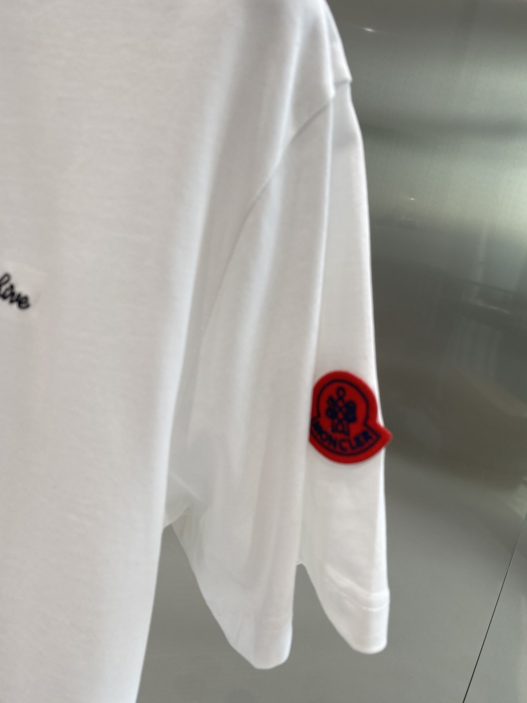 《𝙉𝙚𝙬🖤❤️蒙家》26SS新款春夏短袖 最高版本客供定制高端面料 简单时尚款，配色超级好看！经典log