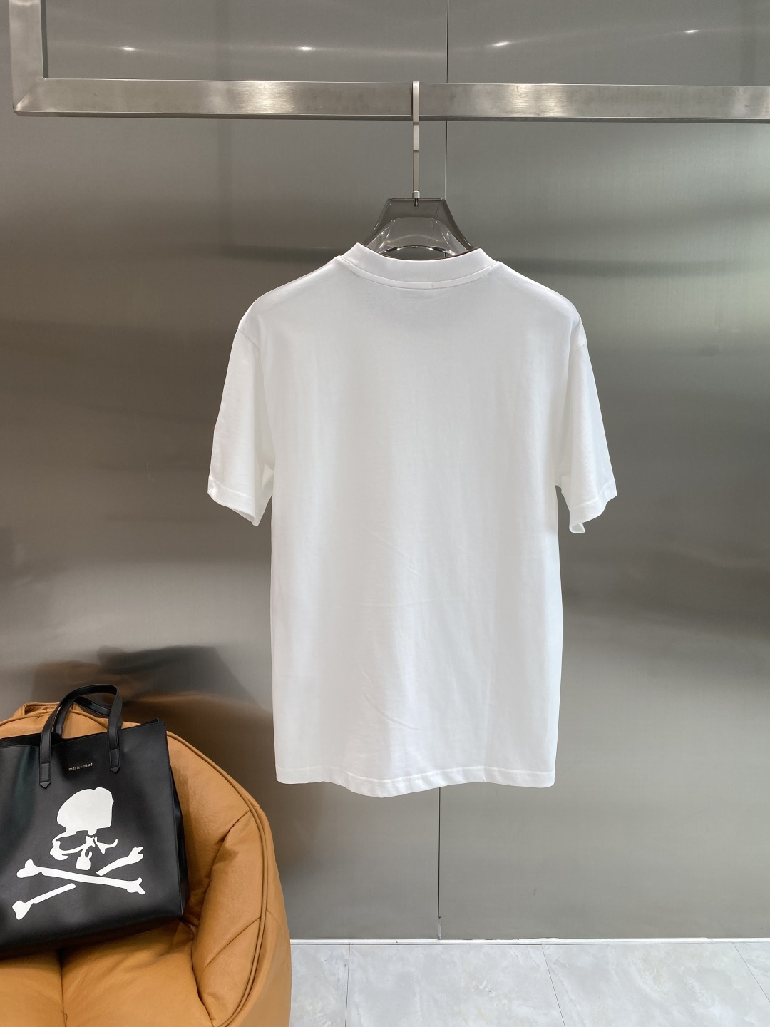 《𝙉𝙚𝙬🖤❤️蒙家》26SS新款春夏短袖 最高版本客供定制高端面料 简单时尚款，配色超级好看！经典log