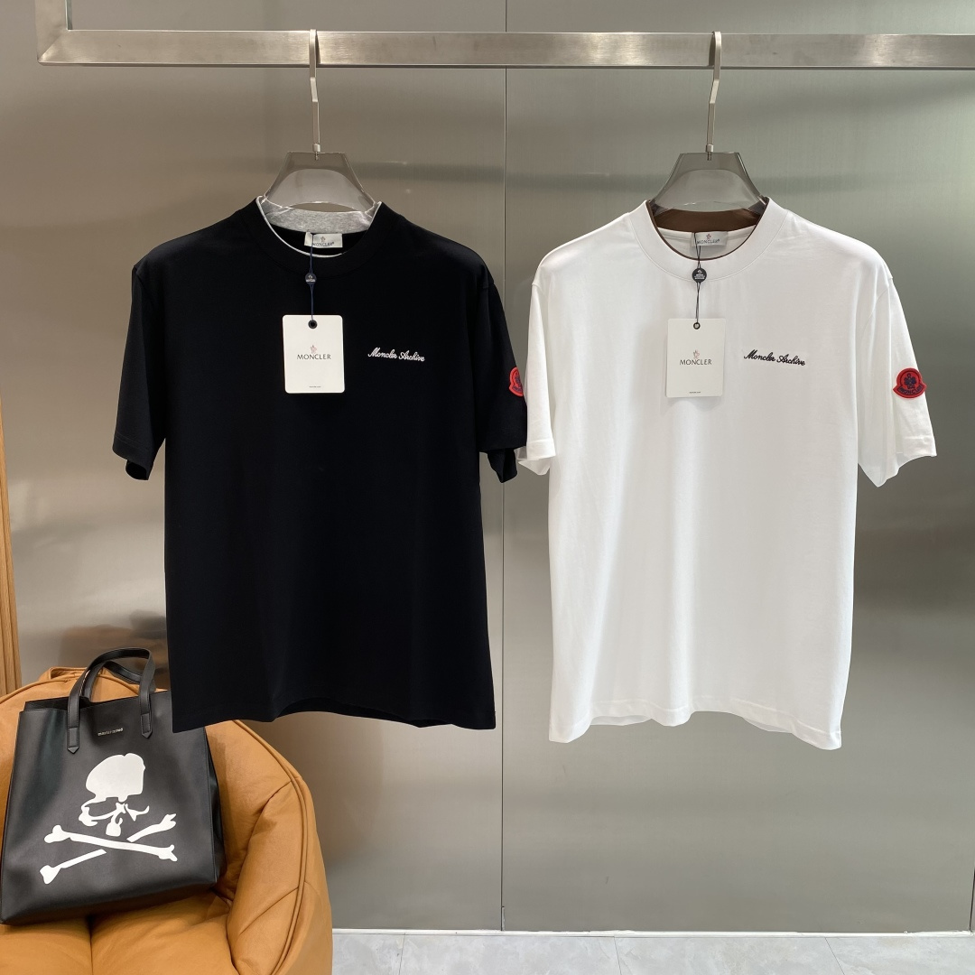 《𝙉𝙚𝙬🖤❤️蒙家》26SS新款春夏短袖 最高版本客供定制高端面料 简单时尚款，配色超级好看！经典log
