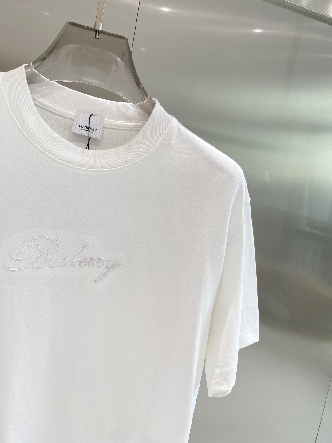 《𝙉𝙚𝙬🖤❤️巴家》26SS新款春夏短袖 最高版本客供定制高端面料 简单时尚款，配色超级好看！经典log