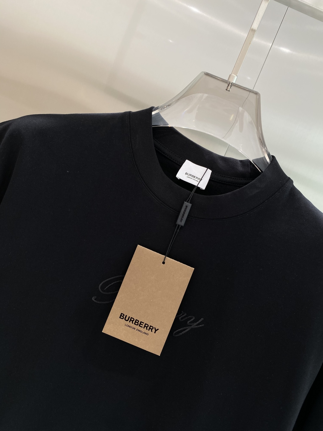 《𝙉𝙚𝙬🖤❤️巴家》26SS新款春夏短袖 最高版本客供定制高端面料 简单时尚款，配色超级好看！经典log