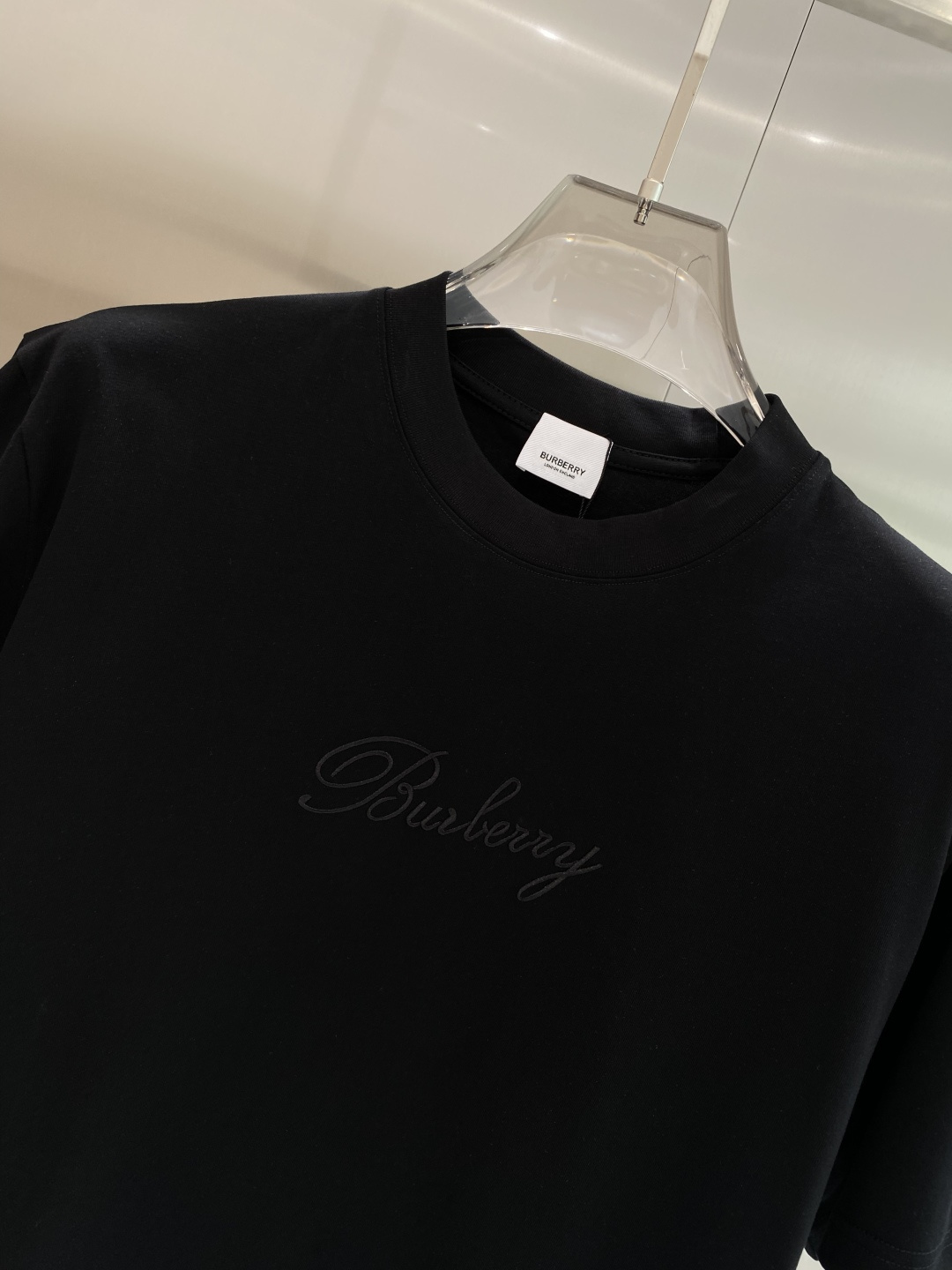 《𝙉𝙚𝙬🖤❤️巴家》26SS新款春夏短袖 最高版本客供定制高端面料 简单时尚款，配色超级好看！经典log