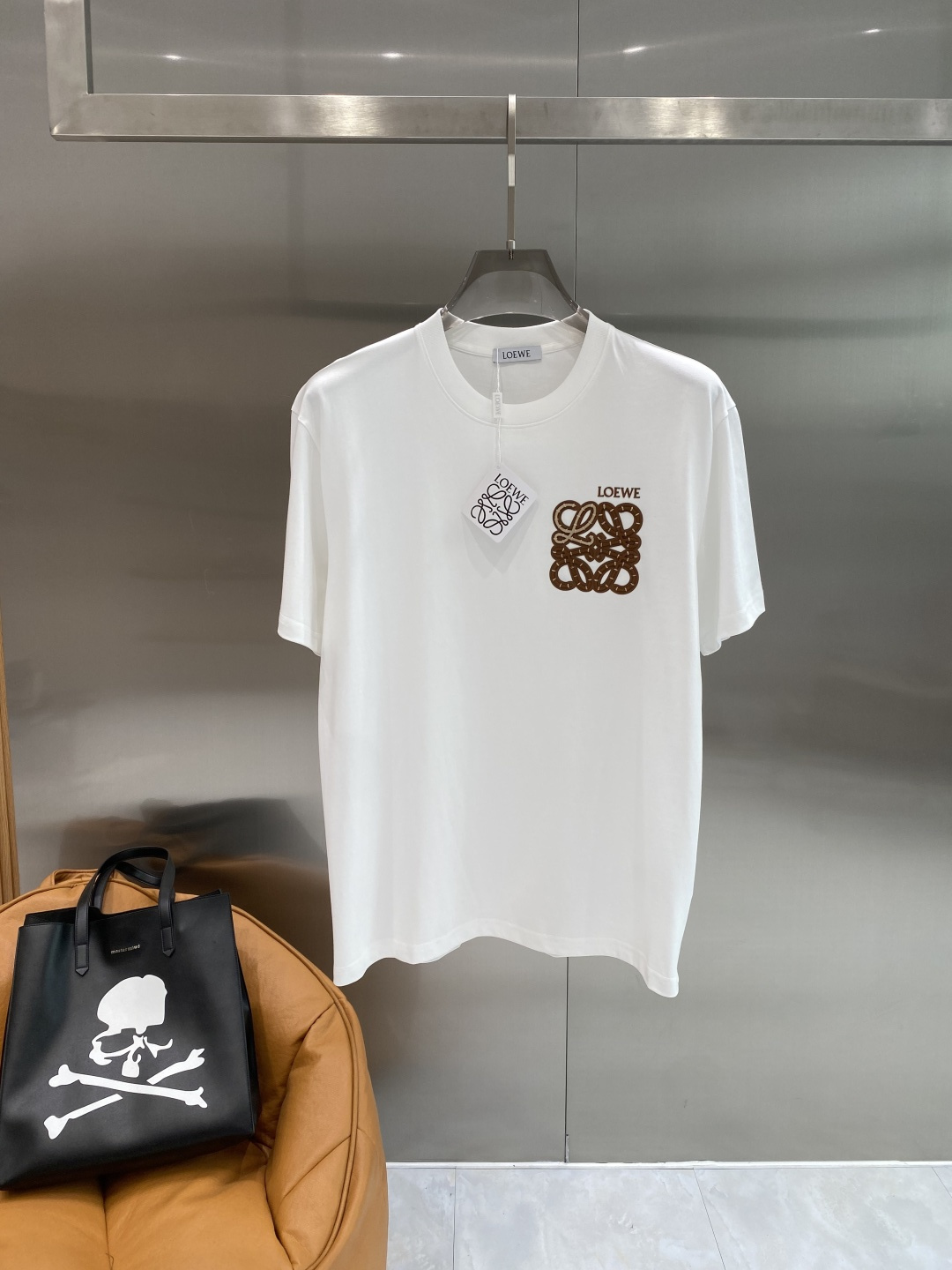 《𝙉𝙚𝙬🖤❤️罗家》26SS新款春夏短袖 最高版本客供定制高端面料 简单时尚款，配色超级好看！经典log