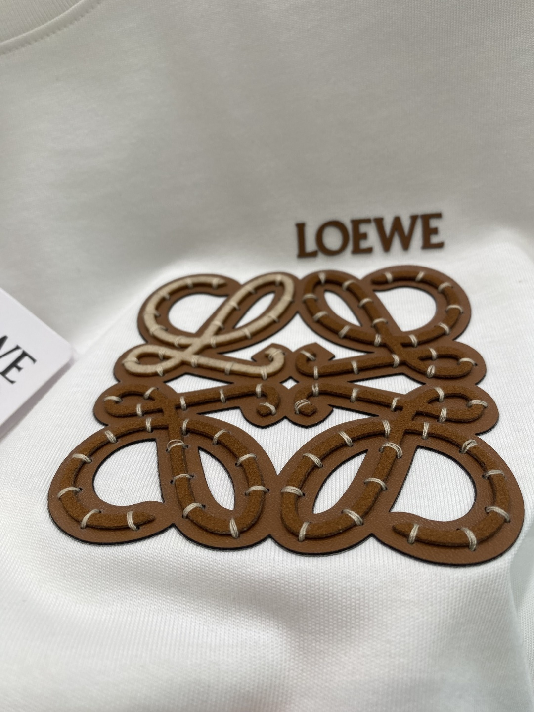 《𝙉𝙚𝙬🖤❤️罗家》26SS新款春夏短袖 最高版本客供定制高端面料 简单时尚款，配色超级好看！经典log