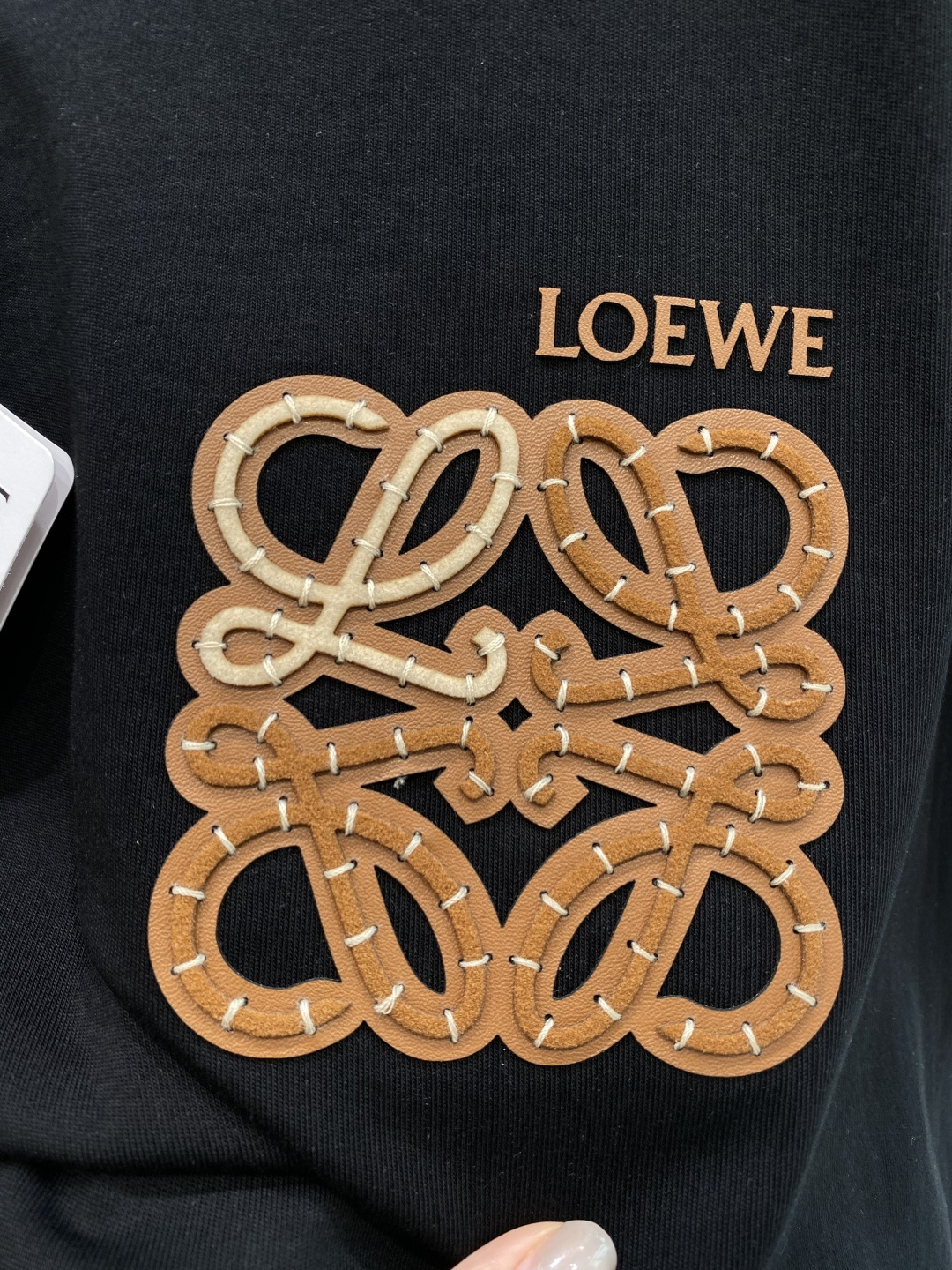 《𝙉𝙚𝙬🖤❤️罗家》26SS新款春夏短袖 最高版本客供定制高端面料 简单时尚款，配色超级好看！经典log