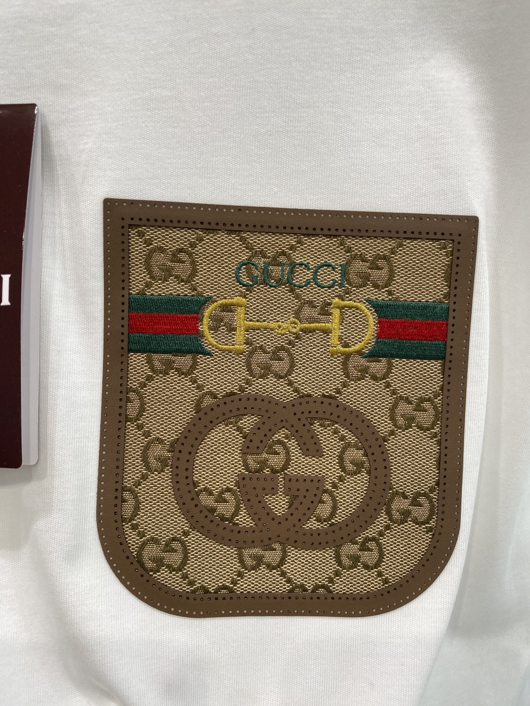 《𝙉𝙚𝙬🖤❤️古家》26SS新款春夏短袖 最高版本客供定制高端面料 简单时尚款，配色超级好看！经典log