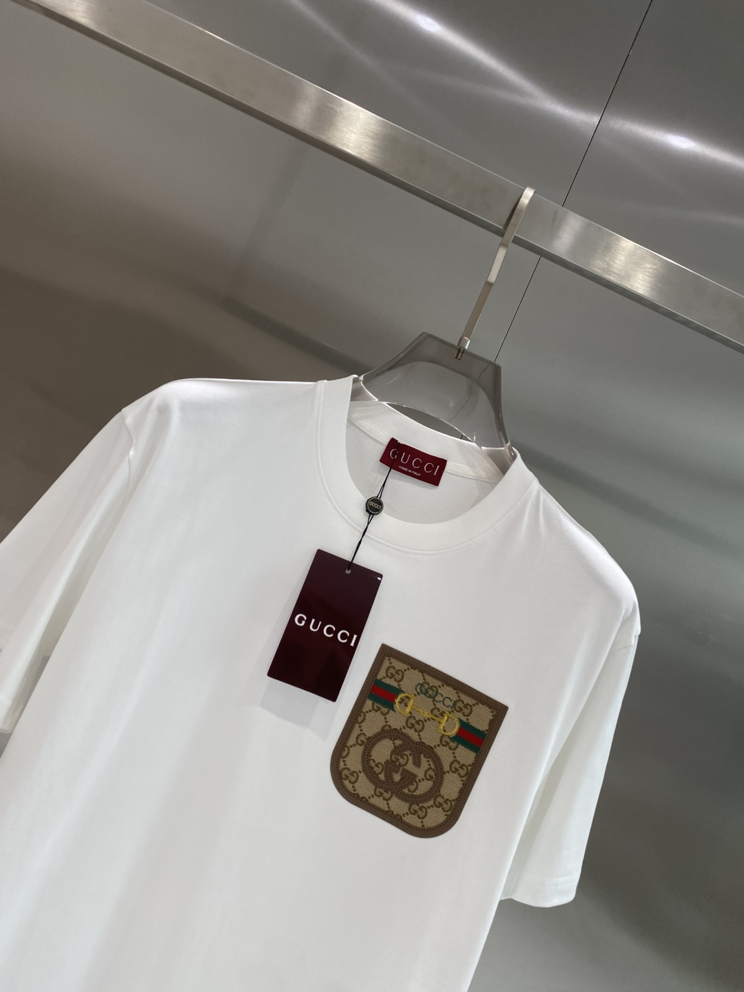 《𝙉𝙚𝙬🖤❤️古家》26SS新款春夏短袖 最高版本客供定制高端面料 简单时尚款，配色超级好看！经典log