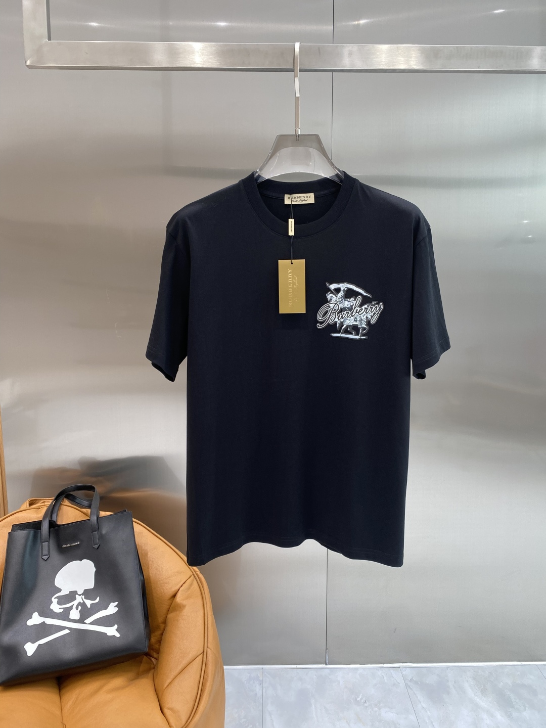 《𝙉𝙚𝙬🖤❤️巴家》2026新款首发专柜最新款短袖圆领T恤 高端订制 设计前卫时尚！品牌logo工艺设计