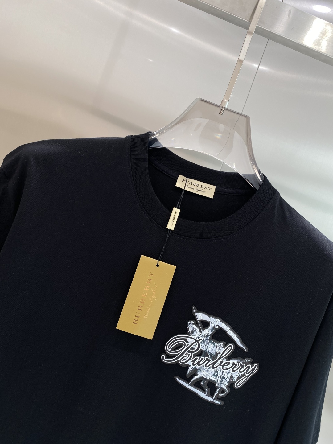 《𝙉𝙚𝙬🖤❤️巴家》2026新款首发专柜最新款短袖圆领T恤 高端订制 设计前卫时尚！品牌logo工艺设计