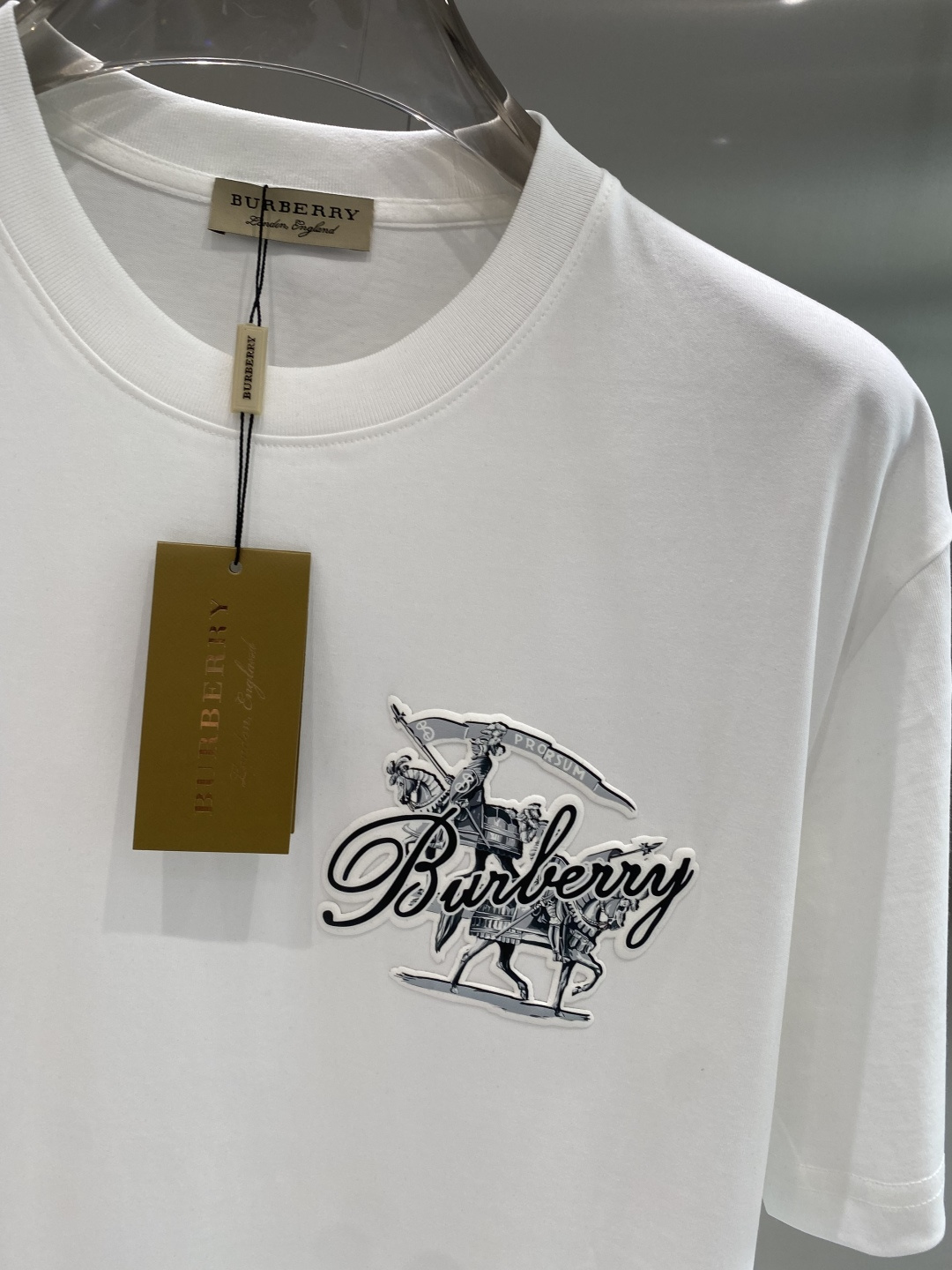 《𝙉𝙚𝙬🖤❤️巴家》2026新款首发专柜最新款短袖圆领T恤 高端订制 设计前卫时尚！品牌logo工艺设计