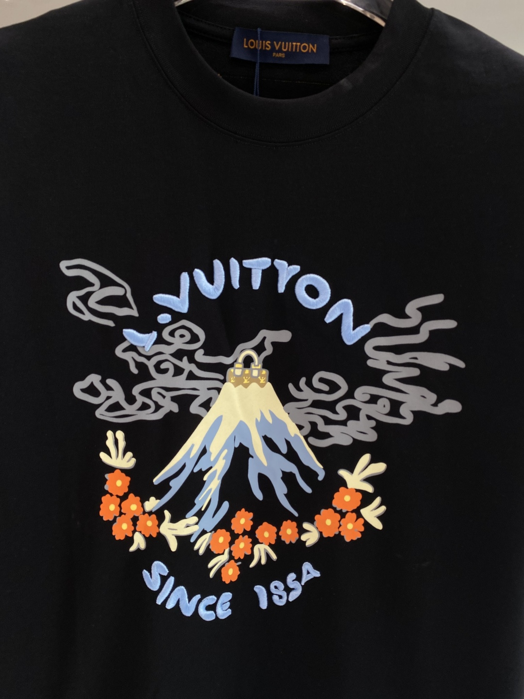 《𝙉𝙚𝙬🖤❤️驴家》2026新款首发专柜最新款短袖圆领T恤 高端订制 设计前卫时尚！品牌logo工艺设计