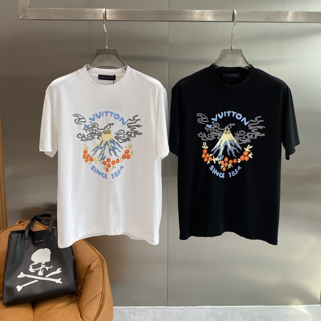 《𝙉𝙚𝙬🖤❤️驴家》2026新款首发专柜最新款短袖圆领T恤 高端订制 设计前卫时尚！品牌logo工艺设计