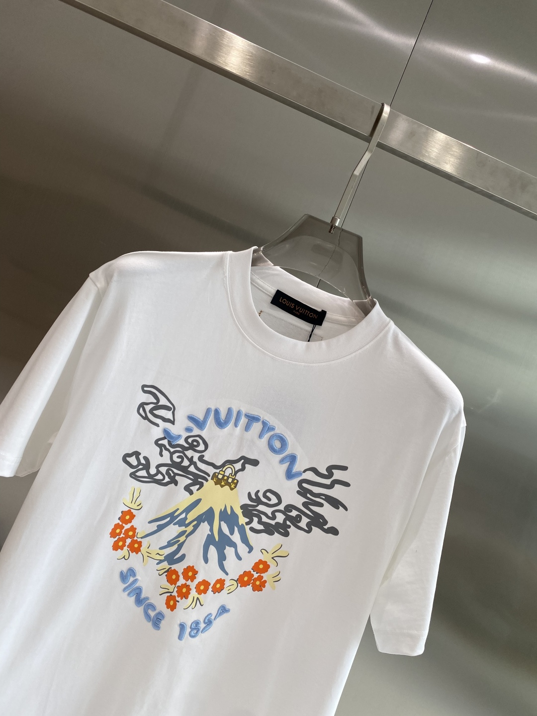 《𝙉𝙚𝙬🖤❤️驴家》2026新款首发专柜最新款短袖圆领T恤 高端订制 设计前卫时尚！品牌logo工艺设计