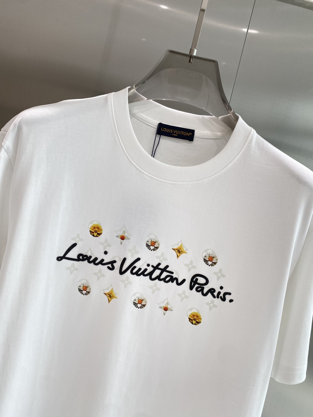 《𝙉𝙚𝙬🖤❤️驴家》2026新款首发专柜最新款短袖圆领T恤 高端订制 设计前卫时尚！品牌logo工艺设计