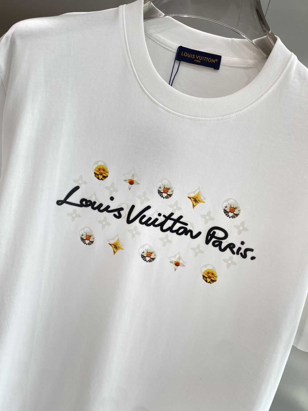 《𝙉𝙚𝙬🖤❤️驴家》2026新款首发专柜最新款短袖圆领T恤 高端订制 设计前卫时尚！品牌logo工艺设计