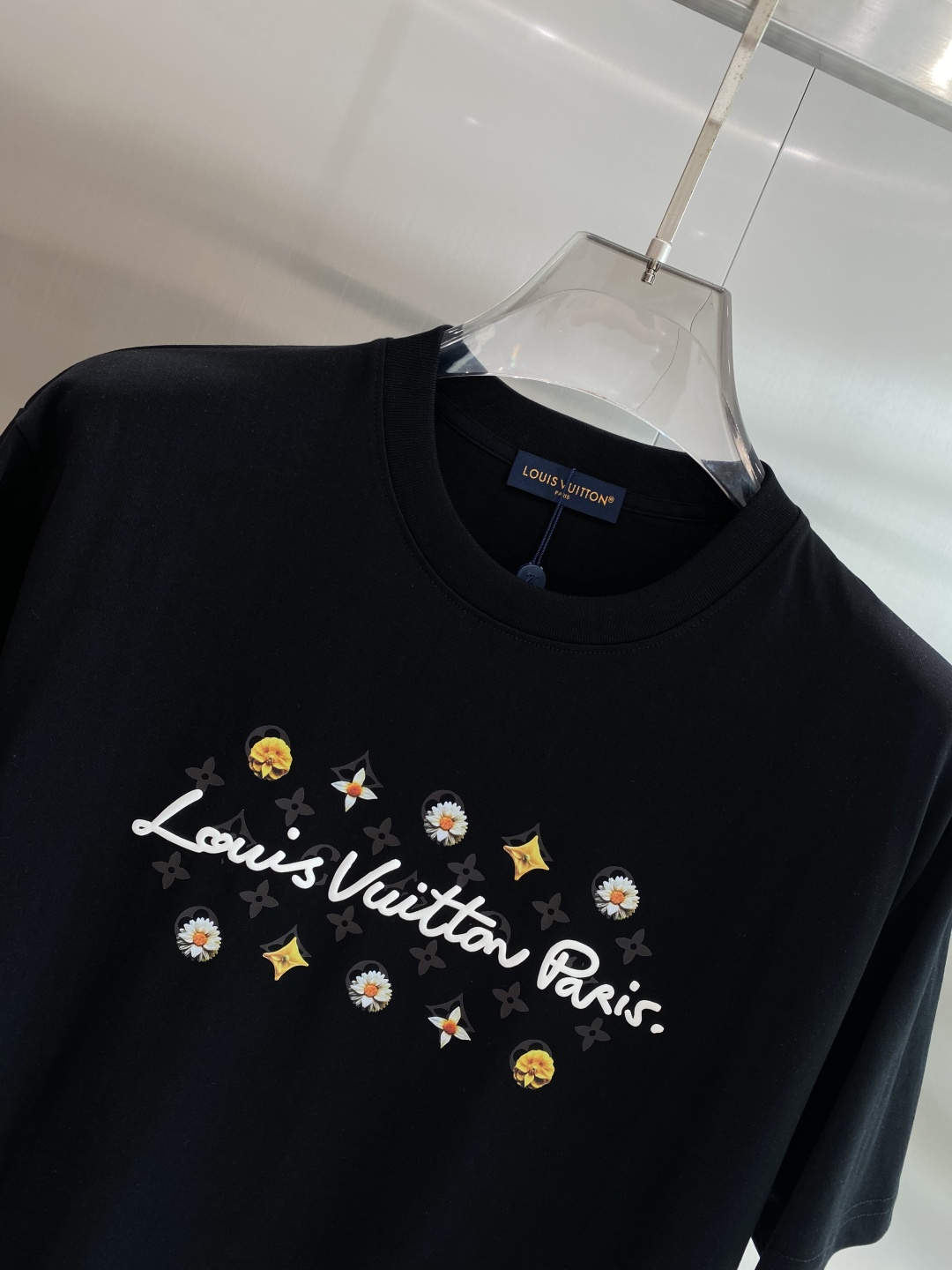 《𝙉𝙚𝙬🖤❤️驴家》2026新款首发专柜最新款短袖圆领T恤 高端订制 设计前卫时尚！品牌logo工艺设计