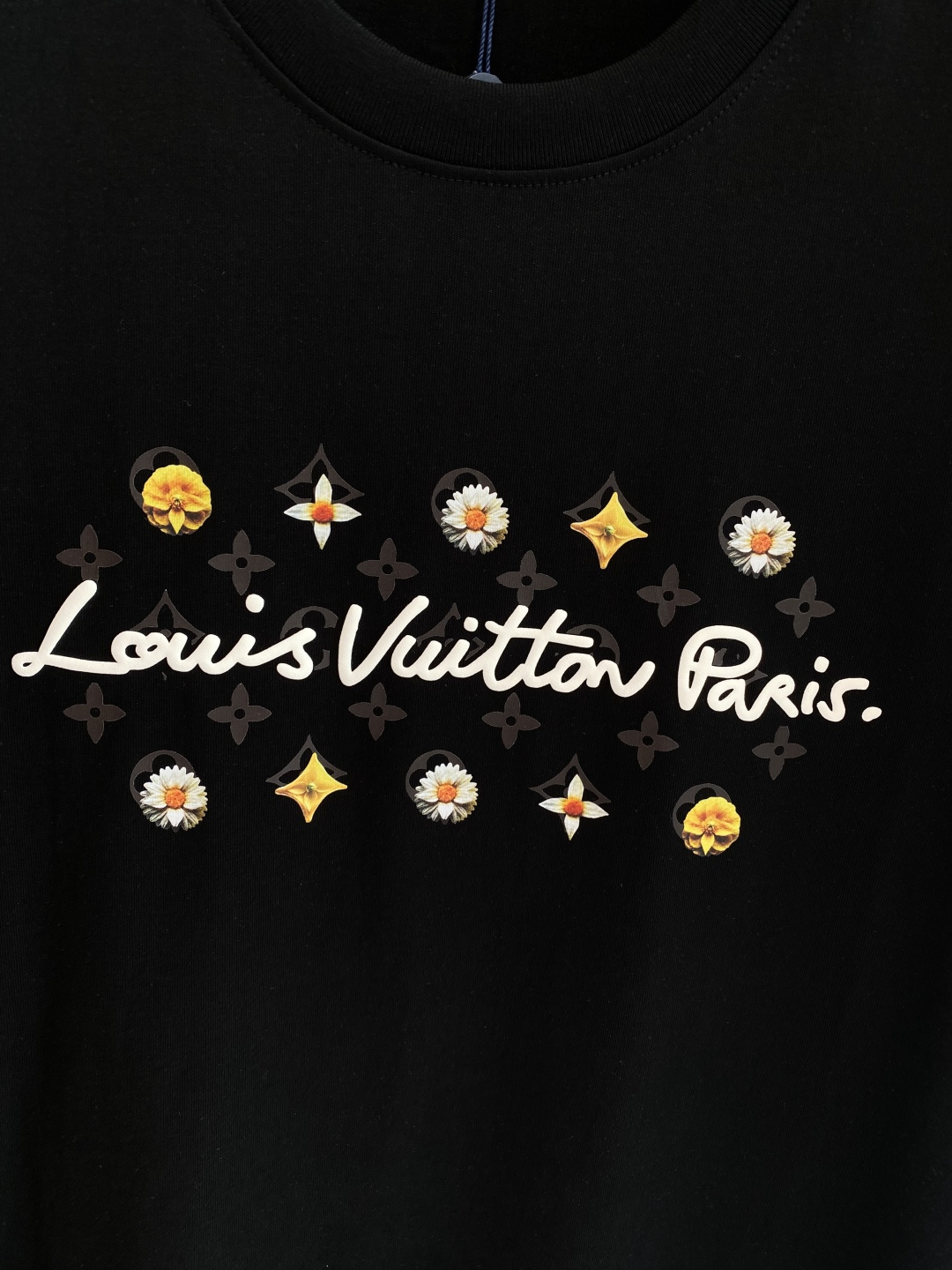 《𝙉𝙚𝙬🖤❤️驴家》2026新款首发专柜最新款短袖圆领T恤 高端订制 设计前卫时尚！品牌logo工艺设计