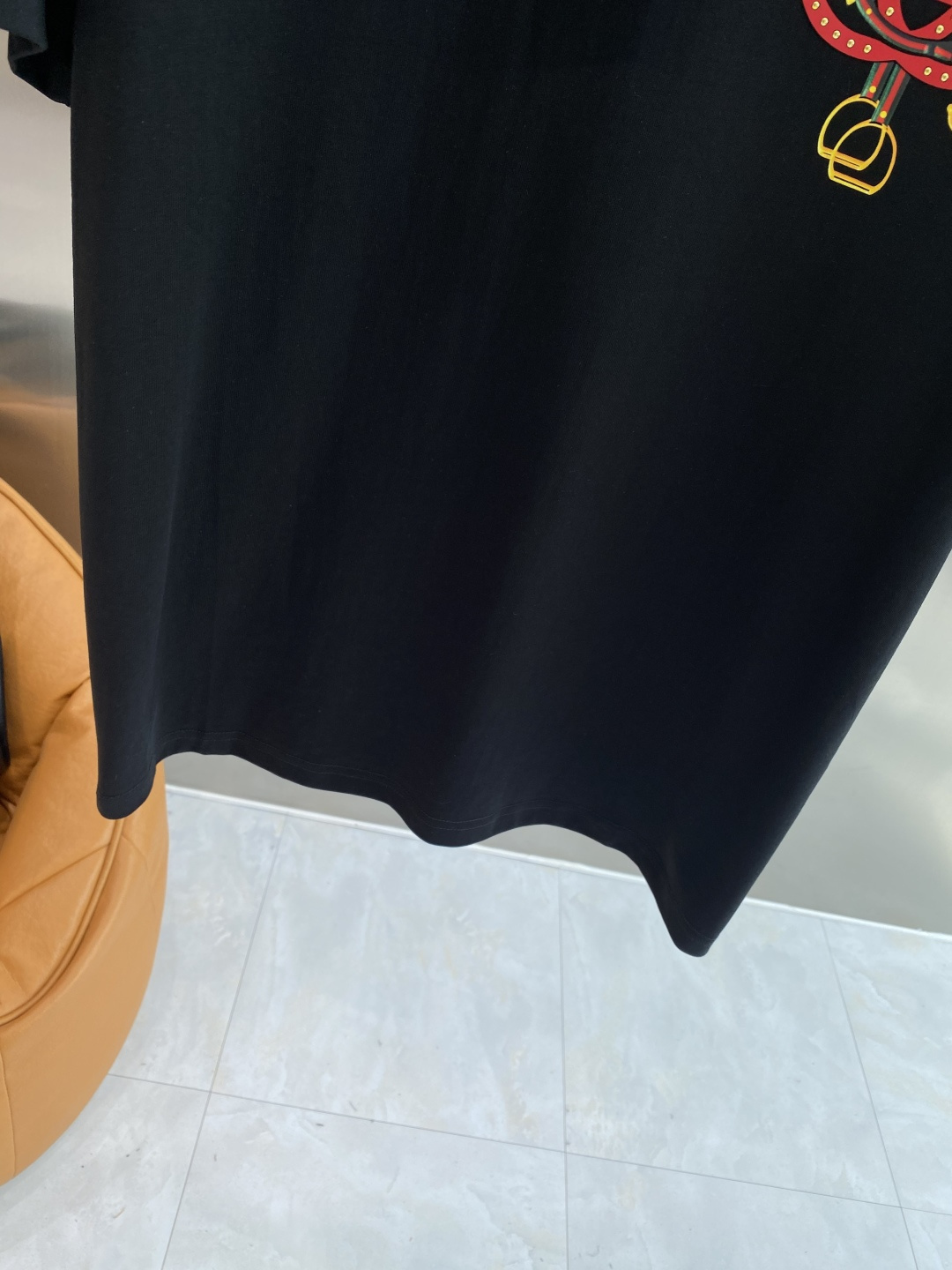 《𝙉𝙚𝙬🖤❤️古家》2026新款首发专柜最新款短袖圆领T恤 高端订制 设计前卫时尚！品牌logo工艺设计