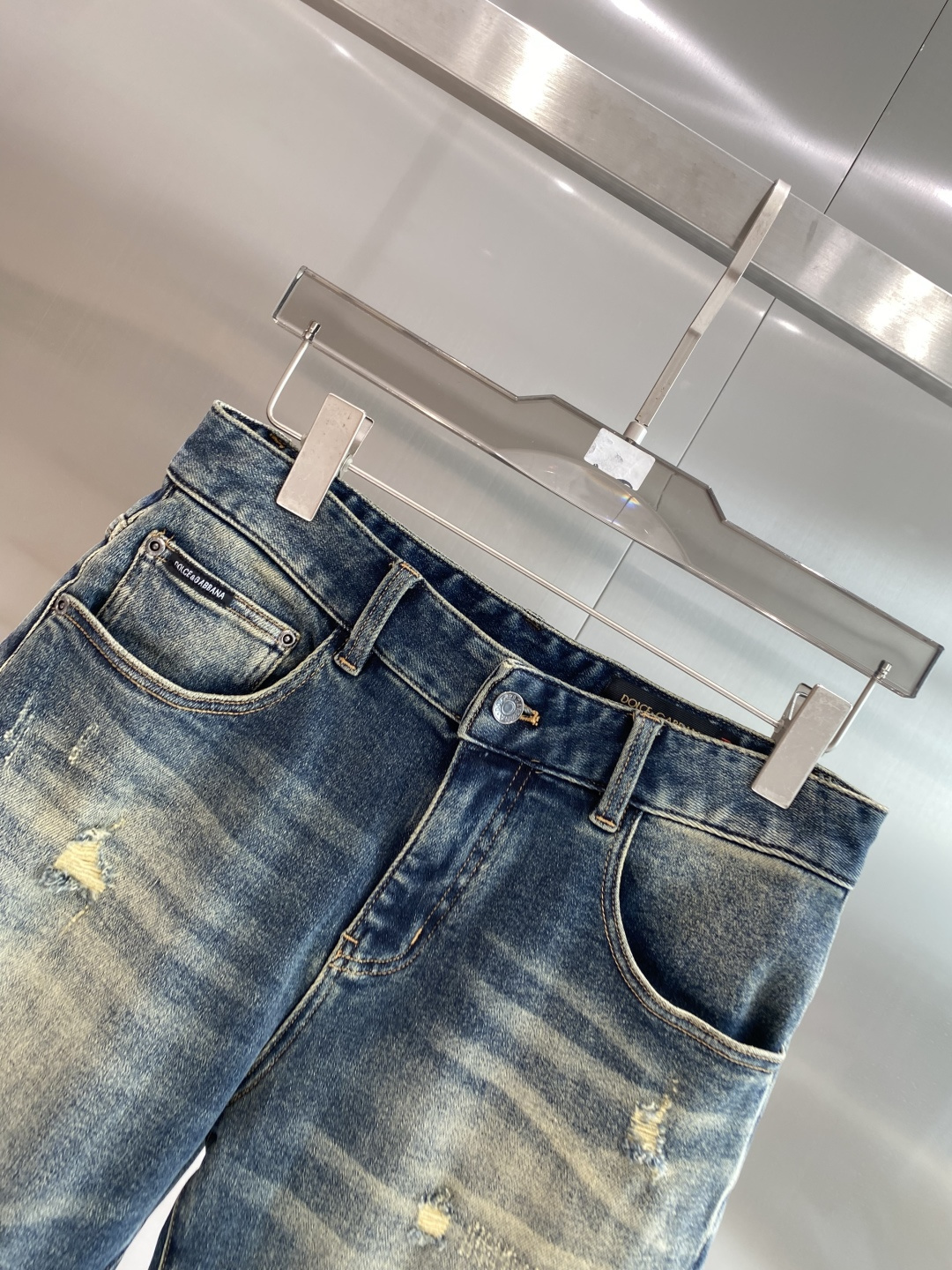 《𝙉𝙚𝙬🤍🖤DG家》2026牛仔短裤， 牛仔搭配经典图案，复古又时髦，金属纽扣和口袋设计，细节感满满。版