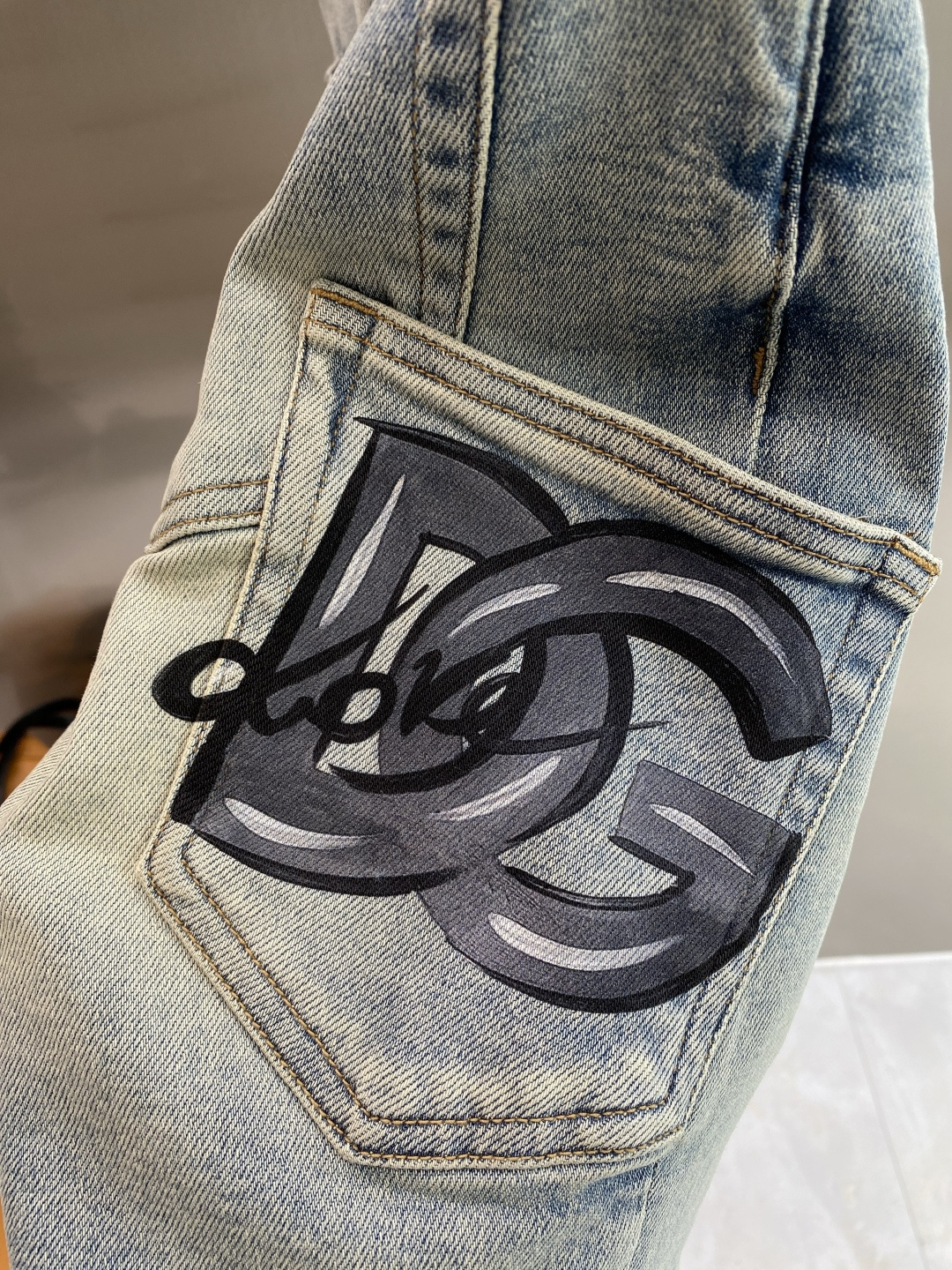 《𝙉𝙚𝙬🖤❤️DG家》26SS新款 牛仔短裤，高端版本！专柜定制面料 透气舒适度高，细节无可挑剔，品牌元