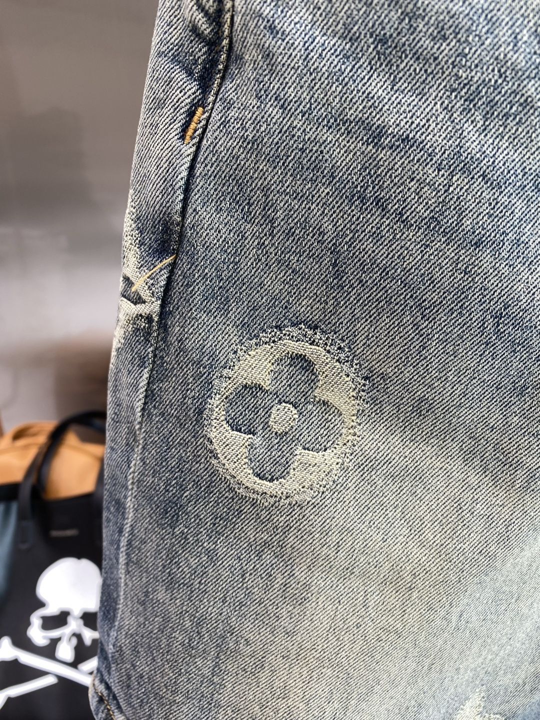 《𝙉𝙚𝙬🖤❤️驴家》26SS新款 牛仔短裤，高端版本！专柜定制面料 透气舒适度高，细节无可挑剔，品牌元素