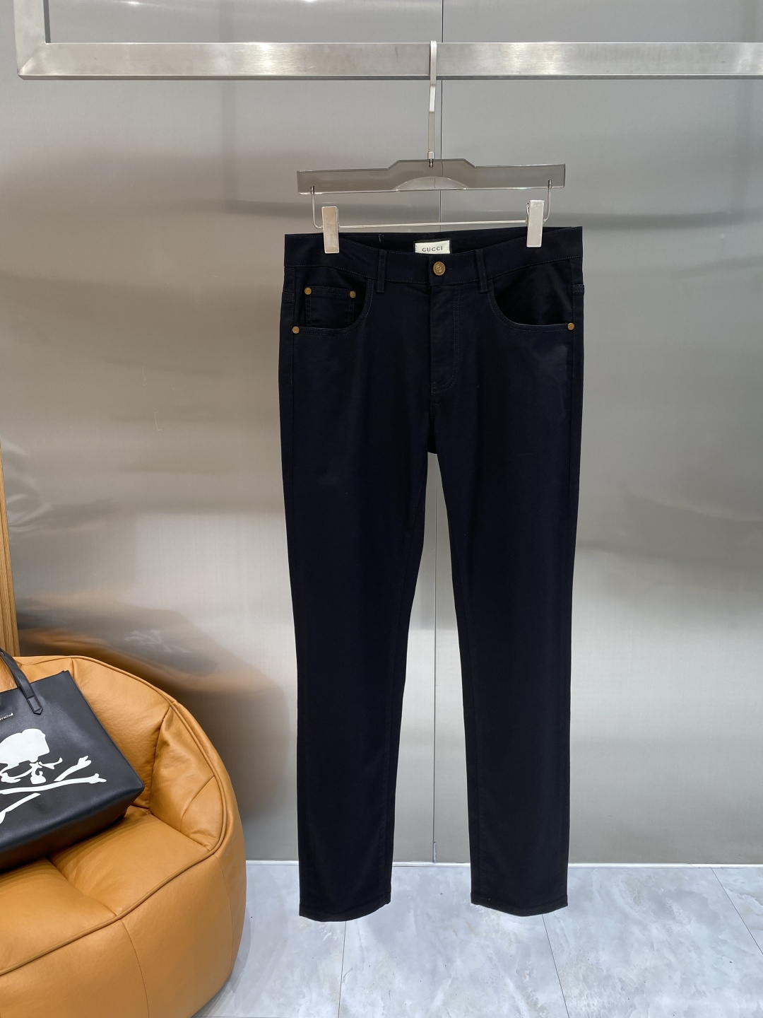 NO:872874,'Gujia' 2026 spring heavy-duty washed casual jeans, imported original washed stretch fabric, comfortable and elastic, unique design, super correct fit, comfortable and breathable, extremely high grade, counter quality, handsome upper body, size 29-38, next day,,gucci,jeans,19860909《古家》 2026春款重工水洗休闲牛仔裤,进口原版水洗弹力面料,舒适有弹性,独特设计,版型超正,舒适透气,档次极高,专柜品质,上身帅气十足,码数29-38隔天,,gucci,jeans,,Men's clothing
