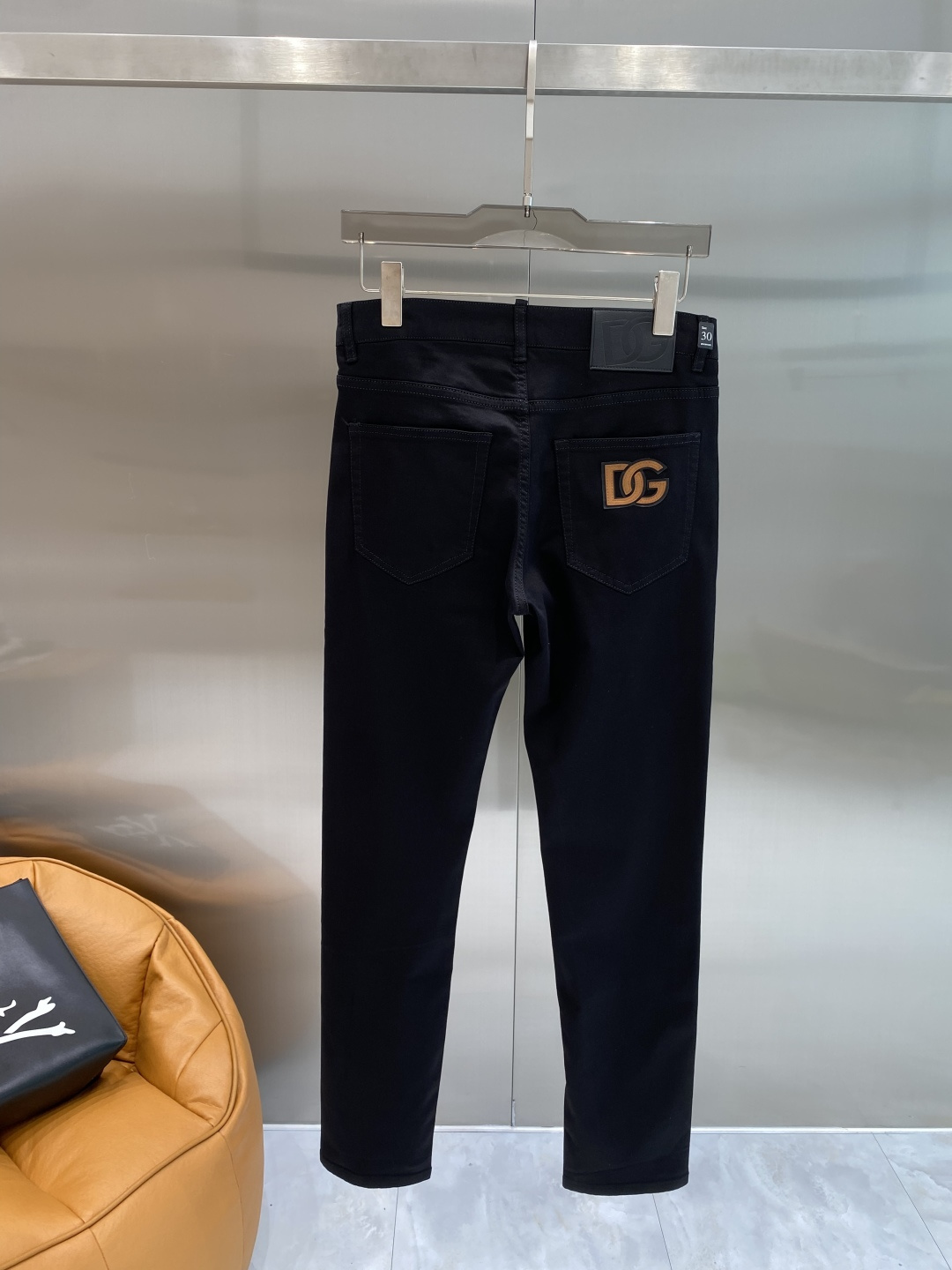 NO:872861,'DG Home' 2026 spring heavy-duty washed casual jeans, imported original washed stretch fabric, comfortable and elastic, unique design, super correct fit, comfortable and breathable, extremely high grade, counter quality, handsome upper body, size 29-36, next day,,gucci,jeans,19860909《DG家》 2026春款重工水洗休闲牛仔裤,进口原版水洗弹力面料,舒适有弹性,独特设计,版型超正,舒适透气,档次极高,专柜品质,上身帅气十足,码数29-36隔天,,gucci,jeans,,Men's clothing