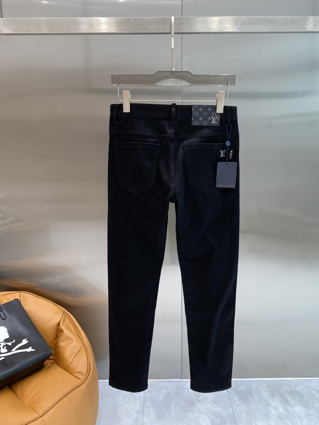 NO:873004,'Donkey Family' 2026 heavy-duty washed casual jeans, imported original washed stretch fabric, comfortable and elastic, unique design, super correct fit, comfortable and breathable, extremely high grade, counter quality, handsome upper body, size 29-38, next day,, louis vuitton, louis vuitton, jeans,19860909《驴家》 2026重工水洗休闲牛仔裤,进口原版水洗弹力面料,舒适有弹性,独特设计,版型超正,舒适透气,档次极高,专柜品质,上身帅气十足,码数29-38隔天,,louis vuitton,louis vuitton,jeans,,Men's clothing