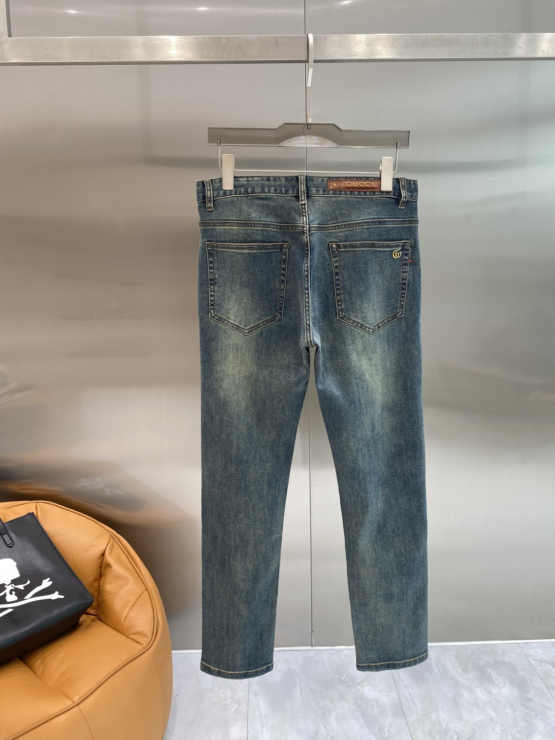 NO:872954,'Gujia' 2026 heavy-duty washed casual jeans, imported original washed stretch fabric, comfortable and elastic, unique design, super correct fit, comfortable and breathable, extremely high grade, counter quality, handsome upper body, size 29-38, next day,,gucci,jeans,19860909《古家》 2026重工水洗休闲牛仔裤,进口原版水洗弹力面料,舒适有弹性,独特设计,版型超正,舒适透气,档次极高,专柜品质,上身帅气十足,码数29-38隔天,,gucci,jeans,,Men's clothing