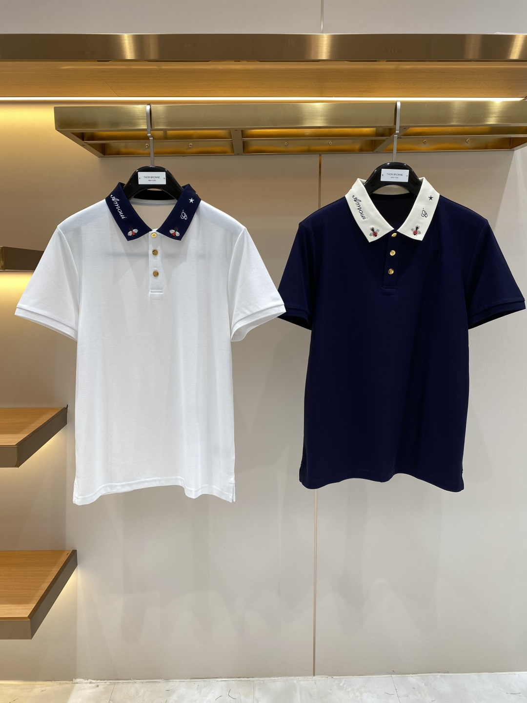 NO:872830,'Gujia' 2026 Men's Business Casual Solid Color Lapel Short-Sleeved POLO Shirt #Customers provide imported pique cotton fabrics, selected high-quality long-staple cotton raw materials, the fabric properties are all superior, the mesh structure is fine and natural, after washing, the texture becomes more friendly, both comfort and breathability are perfect, the tactile experience is self-evident, POLO shirt size M-3XL next day,, gucci, T-shirt,19860909《古家》 2026男士商务休闲纯色翻领短袖POLO衫#客供进口珠地棉面料,甄选上等长绒棉花原料,面料属性皆为上乘,网眼结构细腻自然,经过水洗后,肌理变得更具亲和力,舒适性与透气性完美兼备,触感体验不言而喻,POLO衫 尺码M-3XL隔天,,gucci,T-shirt,,Men's clothing