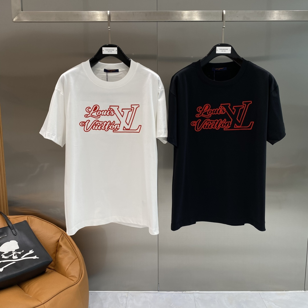 《𝙉𝙚𝙬🖤❤️驴家》2026新款首发专柜最新款短袖圆领T恤 高端订制 设计前卫时尚！刺绣品牌logo工艺