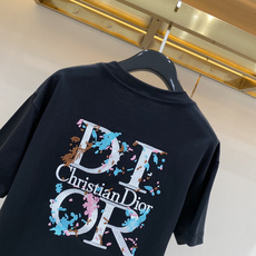 《𝙉𝙚𝙬🖤❤️迪家》 26SS新款春夏短袖 最高版本客供定制高端面料 简单时尚款,配色超级好看!经典logo的设计 简单 《𝙉𝙚𝙬🖤❤️迪家》 26SS新款春夏短袖 最高版本客供定制高端面料 简单时尚款,配色超级好看!经典logo的设计 简单