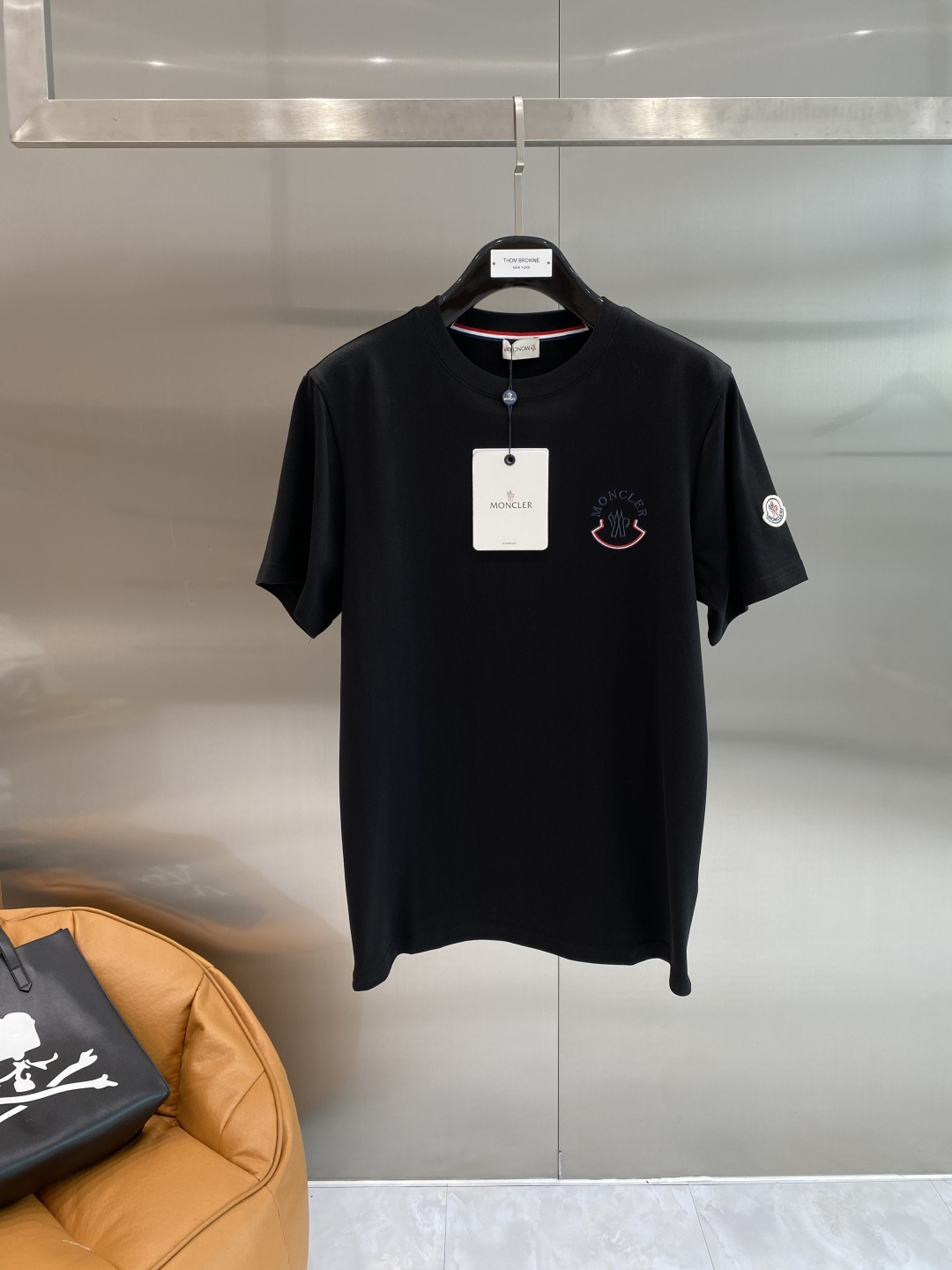 《𝙉𝙚𝙬🖤❤️蒙家》2026新款首发专柜最新款短袖圆领T恤 高端订制 设计前卫时尚！刺绣品牌logo工艺