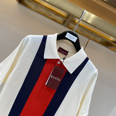 《𝙉𝙚𝙬🖤❤️古家》 2026新款针织套装采用客供独家进口定制面料,面料表面非常有质感显而易见,上身透气轻薄十分舒适,细 《𝙉𝙚𝙬🖤❤️古家》 2026新款针织套装采用客供独家进口定制面料,面料表面非常有质感显而易见,上身透气轻薄十分舒适,细
