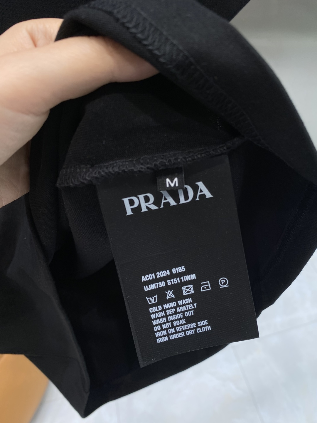 《𝙉𝙚𝙬🖤❤️普家》2026新款首发专柜最新款短袖圆领T恤 高端订制 设计前卫时尚！刺绣品牌logo工艺