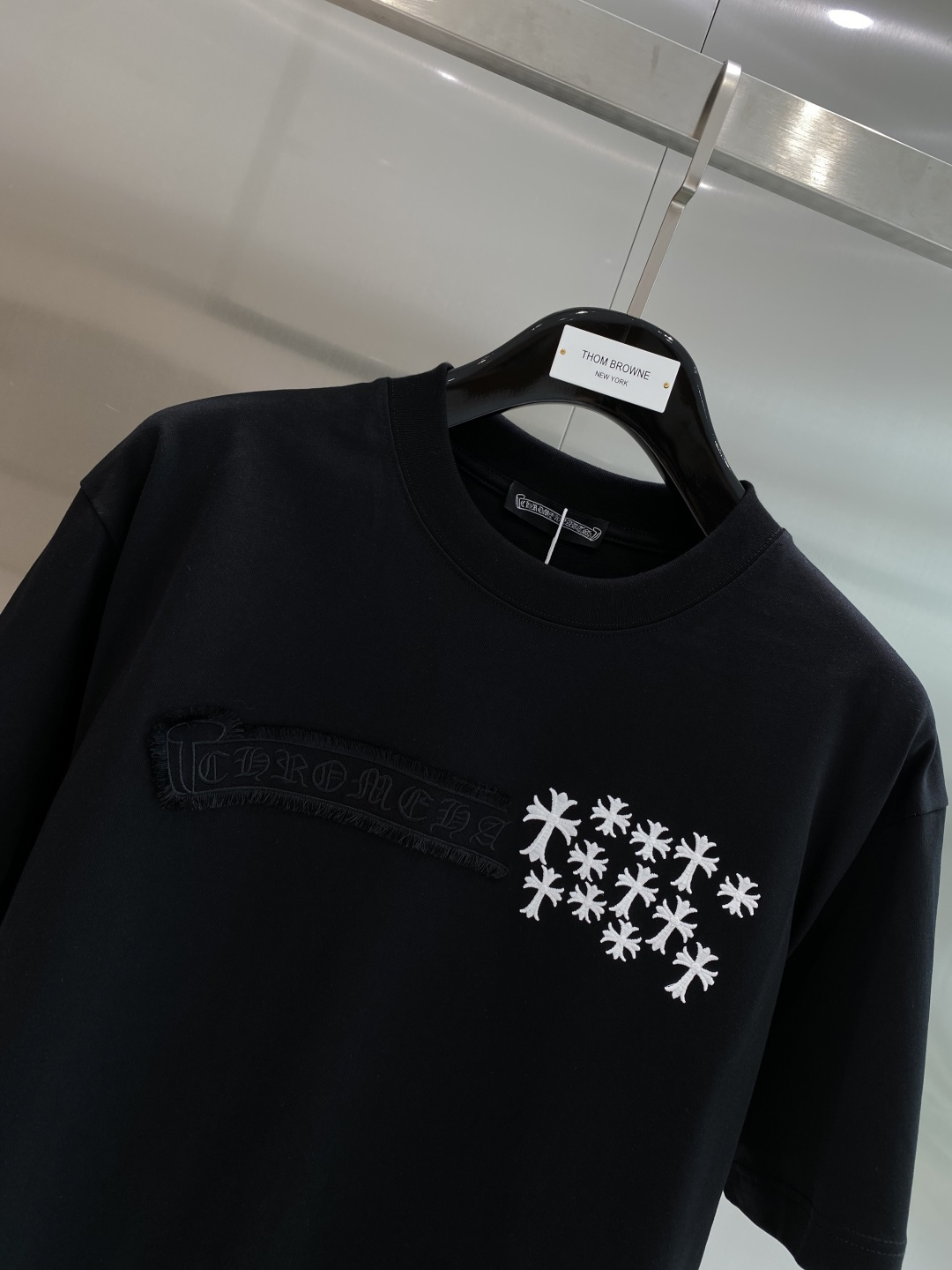 《𝙉𝙚𝙬🖤❤️克家》 2026新款首发专柜最新款短袖圆领T恤 高端订制 设计前卫时尚！手绘品牌logo工艺设计 高端定制