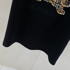《𝙉𝙚𝙬🖤❤️巴家》2026新款针织套装采用客供独家进口定制面料,面料表面非常有质感显而易见,上身透气轻 《𝙉𝙚𝙬🖤❤️巴家》2026新款针织套装采用客供独家进口定制面料,面料表面非常有质感显而易见,上身透气轻