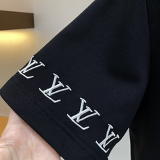 《𝙉𝙚𝙬🖤❤️驴家》2026新款针织套装采用客供独家进口定制面料,面料表面非常有质感显而易见,上身透气轻 《𝙉𝙚𝙬🖤❤️驴家》2026新款针织套装采用客供独家进口定制面料,面料表面非常有质感显而易见,上身透气轻